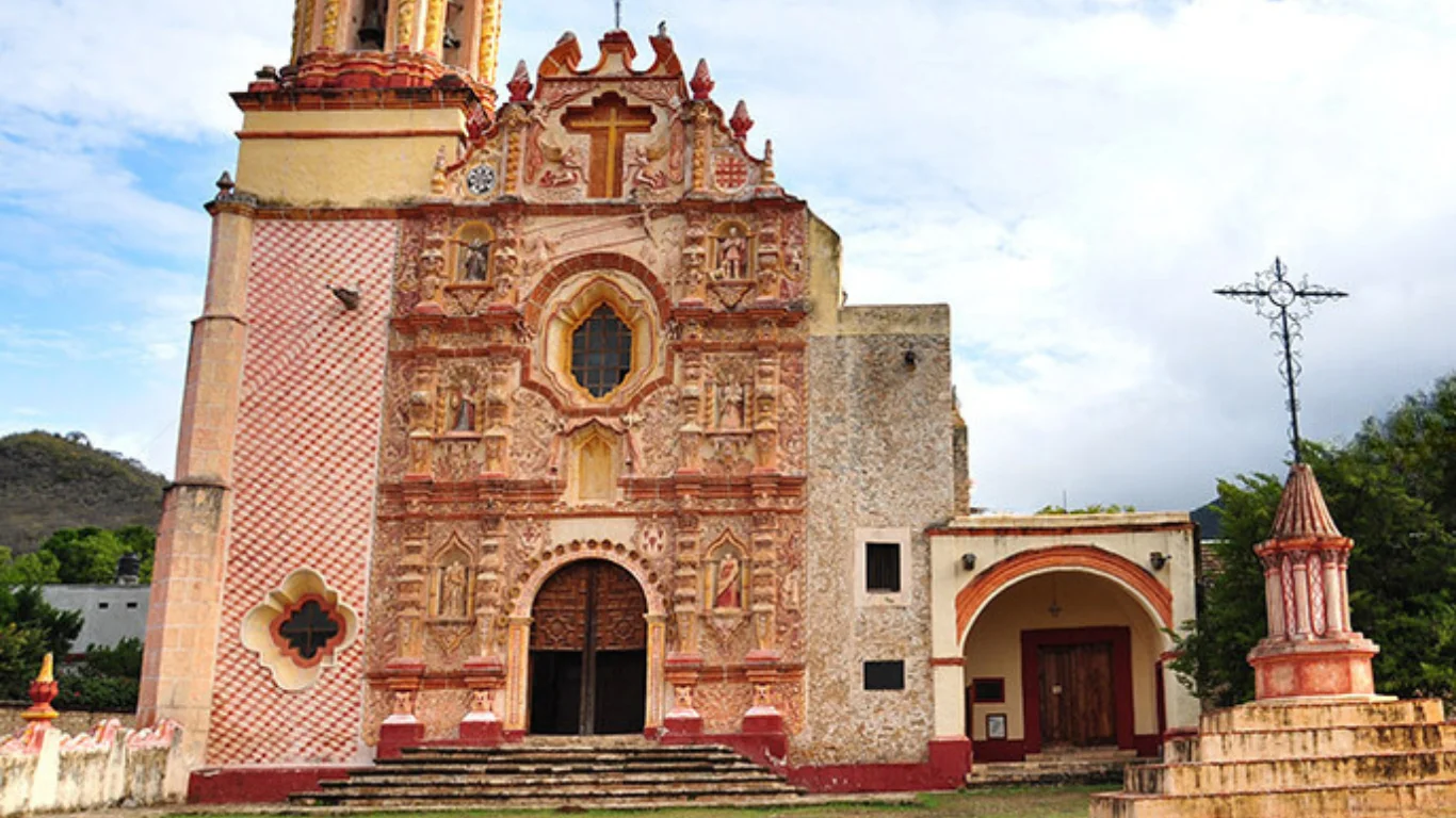 Descubre la Belleza de Jalpan de Serra, Querétaro: Tesoro Colonial en ...